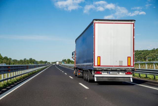 Mit den Umzugs Lkw nach Türkei 